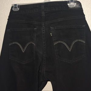 Levi’s black jeans